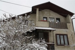 Будинок новий 90% ремонт 249 м кв два пов. 0,06 га Роша р-н Клубу. 115 000 $